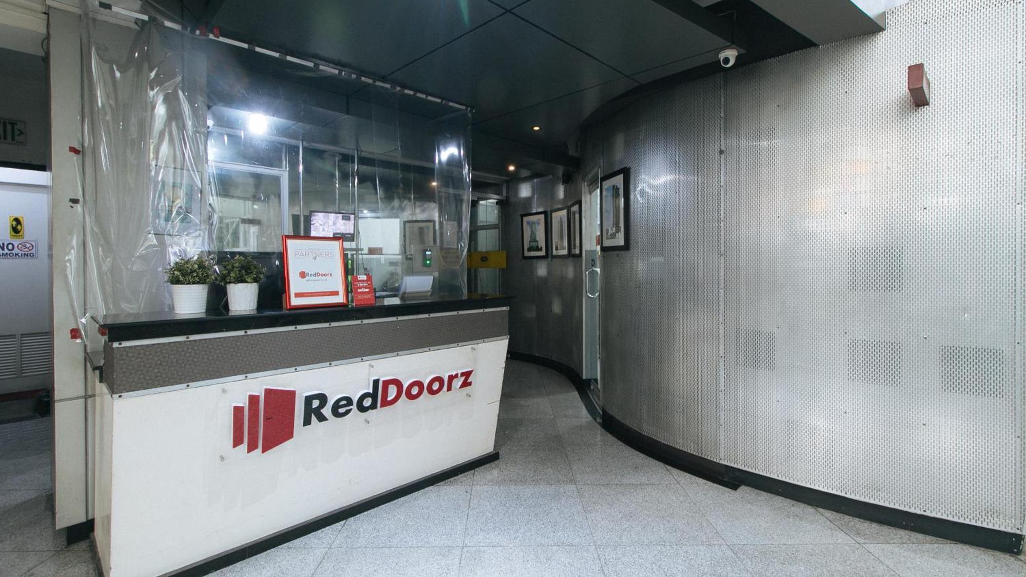 Reddoorz Plus At Banawe Кесон-Сіті Екстер'єр фото