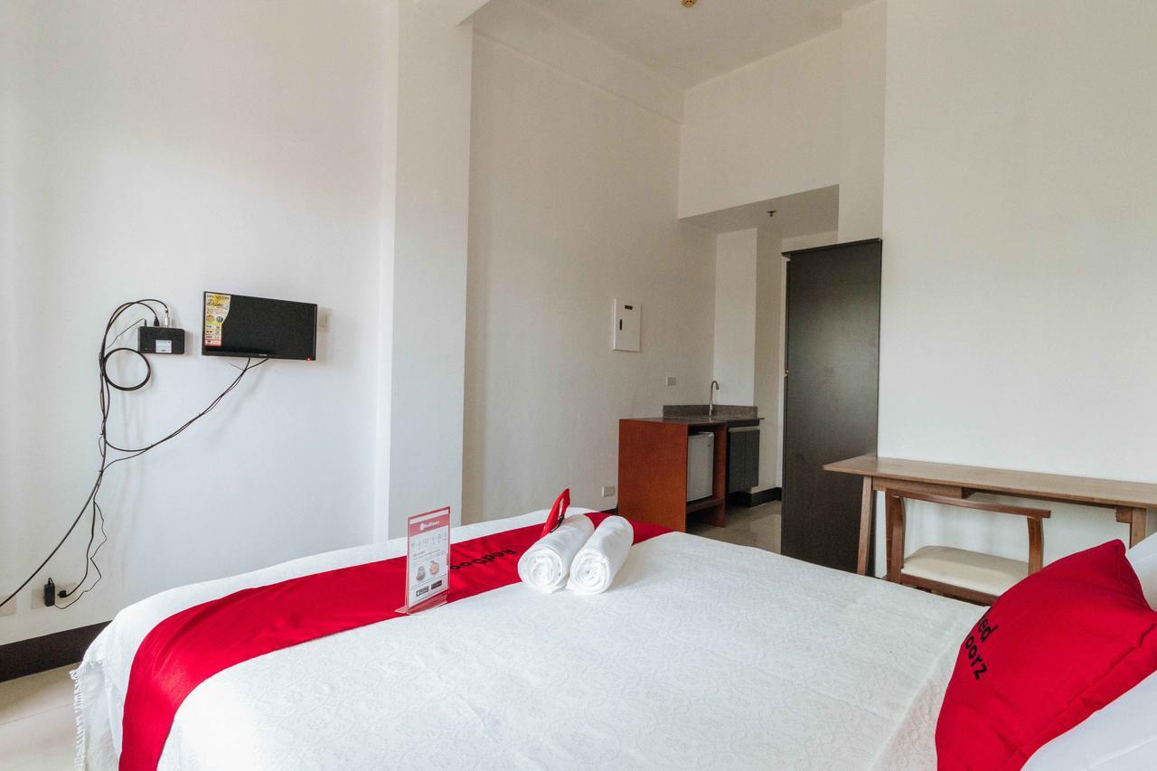 Reddoorz Plus At Banawe Кесон-Сіті Екстер'єр фото